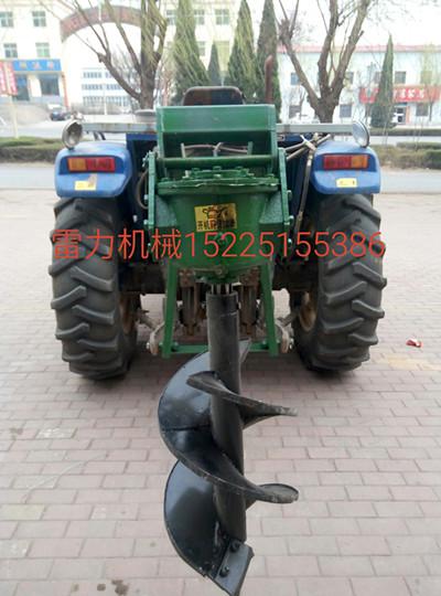 新型拖拉機(jī)帶式挖樹坑機(jī)