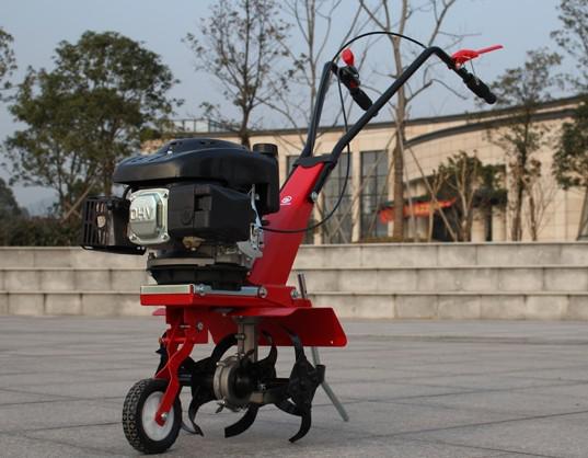 5.5馬力四沖程除草機(jī) 5.5馬力四沖程除草機(jī)