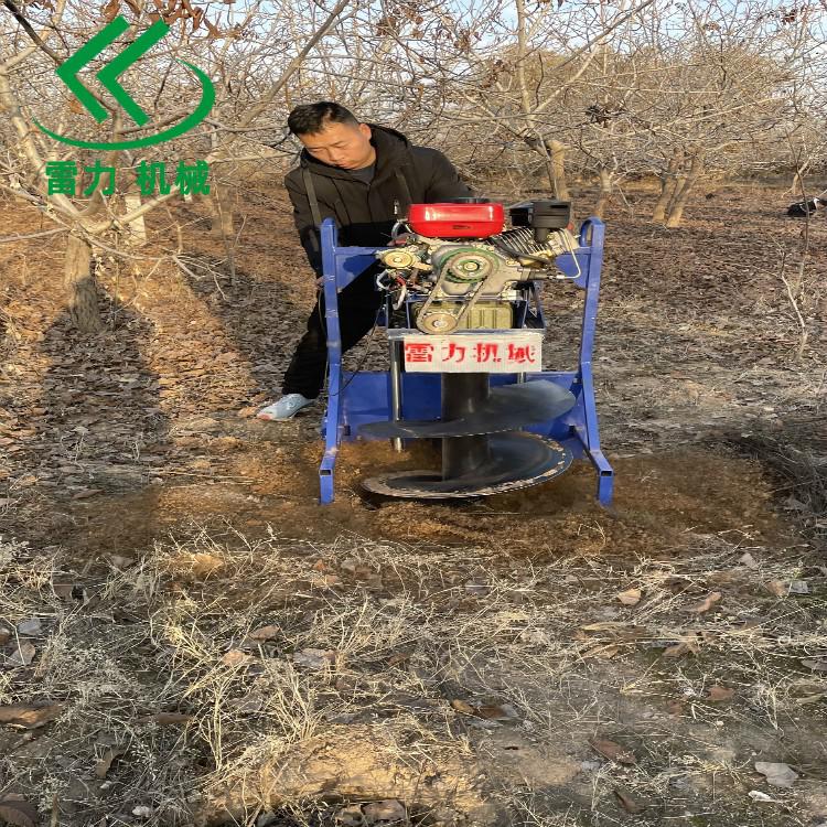 新式植樹挖坑機(jī)鉆大直徑洞孔更合適